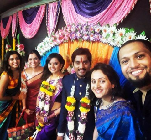 sangram-salvi-khushboo-tawde-marathi-actors-engagement-photos-696x646