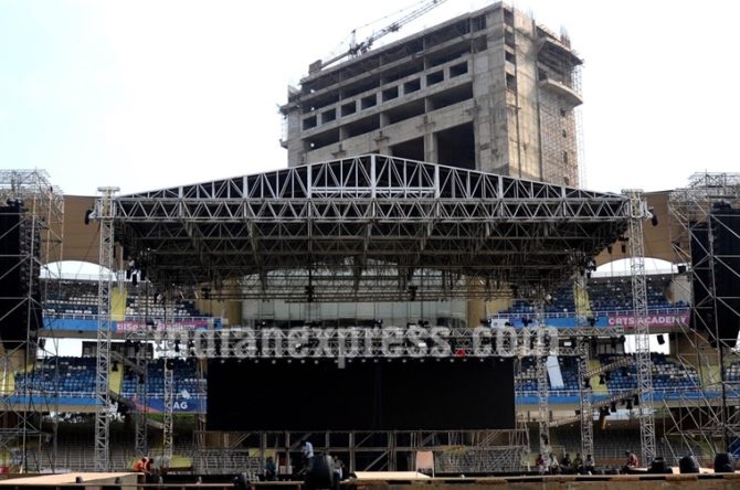 Concert preparation of Justin Bieber at D Y Patil stedium NAvi Mumbai. Express photo by Narendra Vaskar