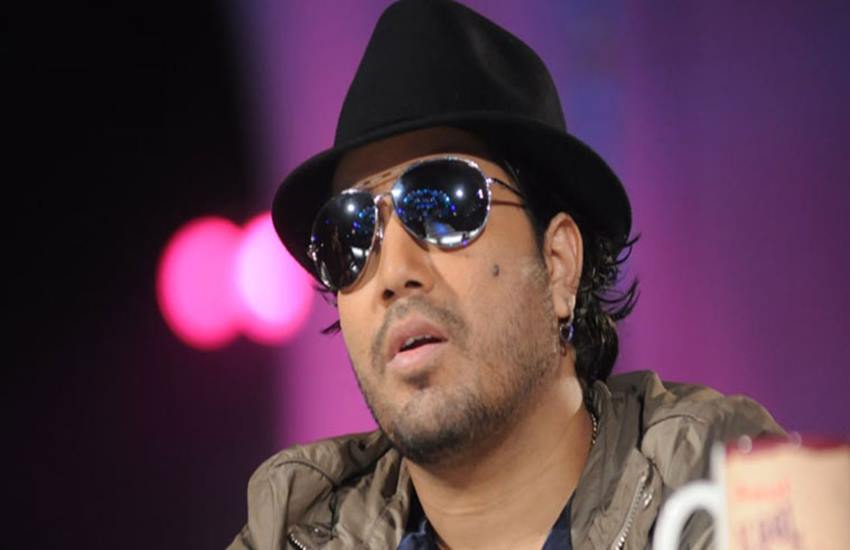 06-mika-singh