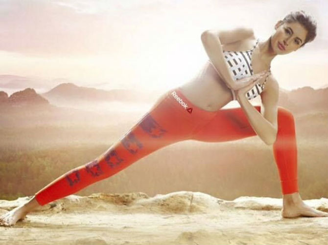 yoga-nargis-fakhri
