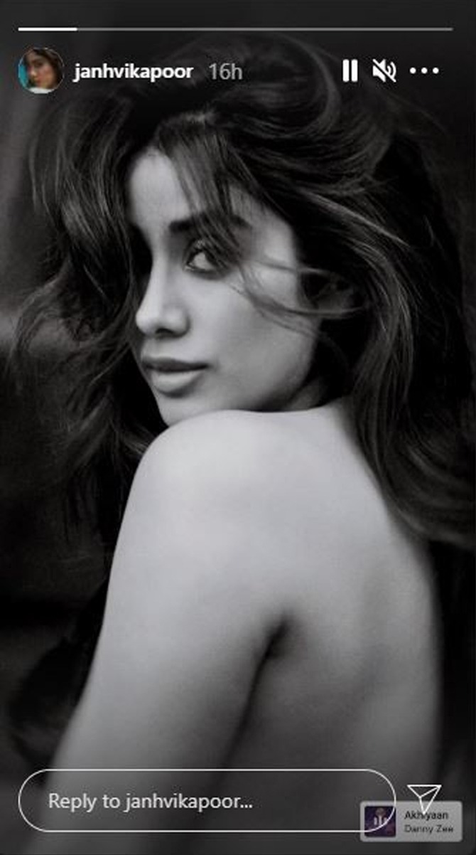 janhvi kapoor her topless stunning photo 